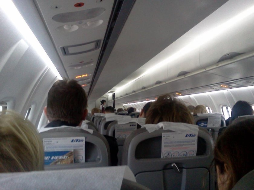 Салон 737-800 ЮТЭЙР