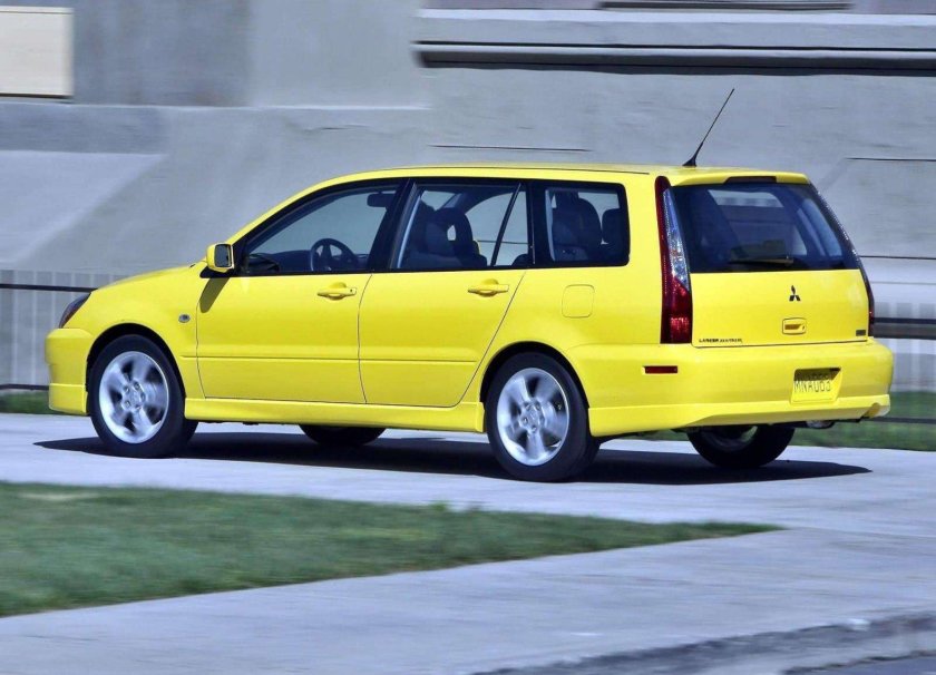 Митсубиси Лансер 8 универсал