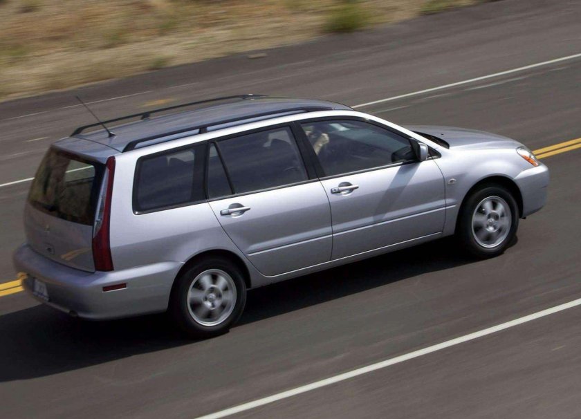 Митсубиси Лансер универсал 2003