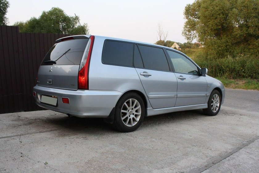 Мицубиси Лансер 9 универсал