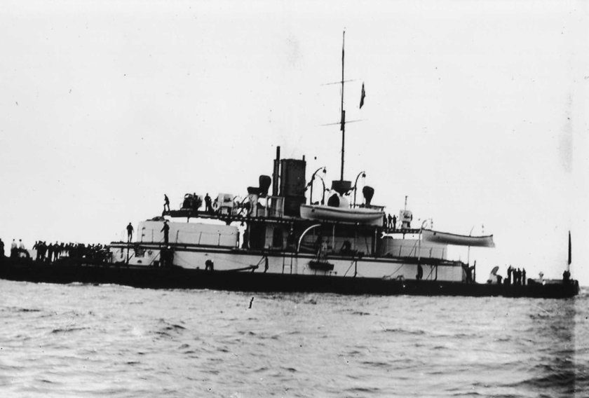 Броненосец "Церберус"