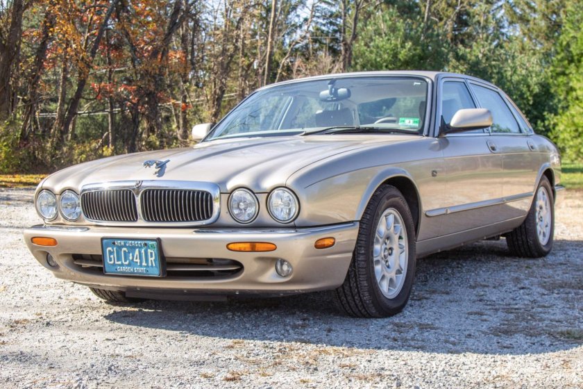 Jaguar xj ii x308
