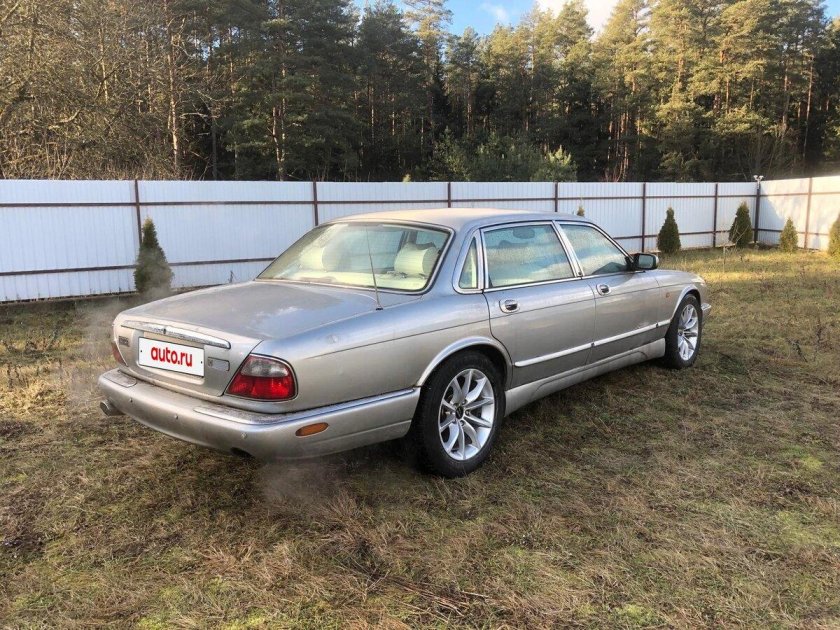 Jaguar xj iv
