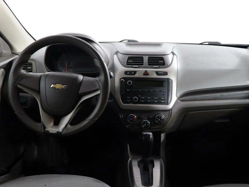 Cobalt Chevrolet 2013 салон