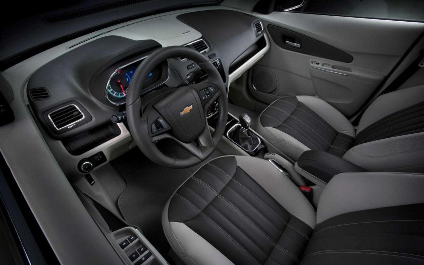 Chevrolet Cobalt салон