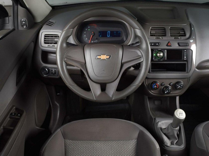 Chevrolet Cobalt салон