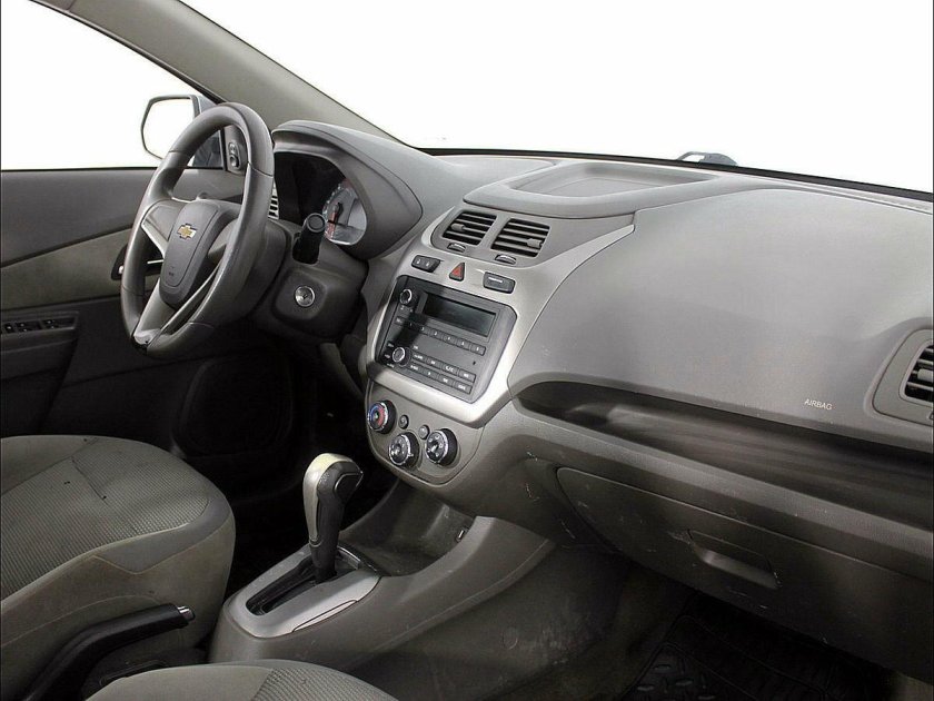 Cobalt Chevrolet 2013 салон