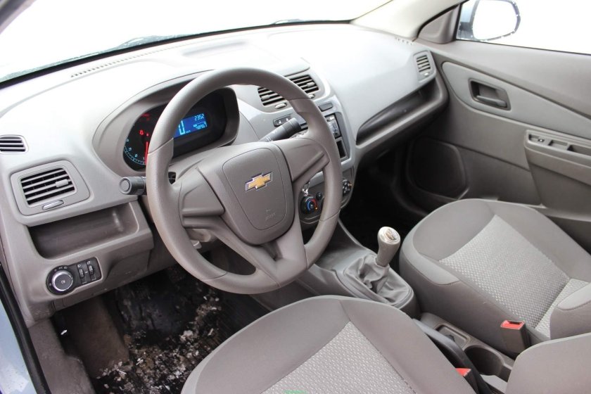 Cobalt Chevrolet 2013 салон