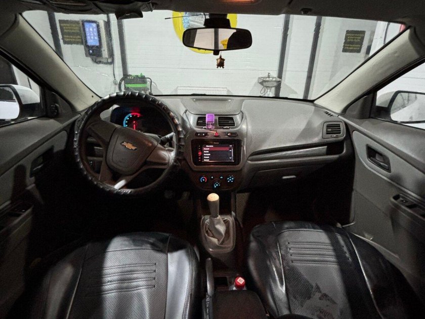 Chevrolet cobalt 2021