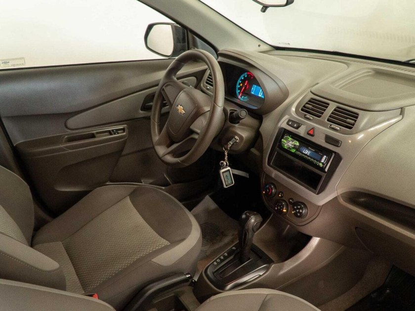 Chevrolet Cobalt 2022 салон