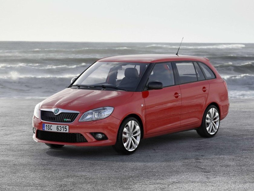 Skoda Fabia 2010 универсал