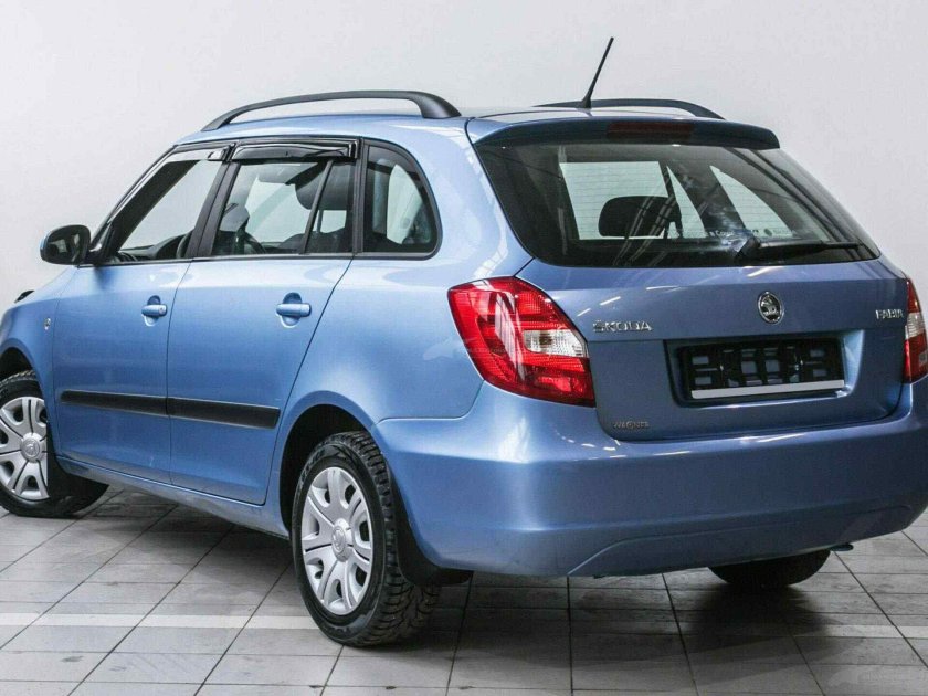 Шкода Фабия 2013