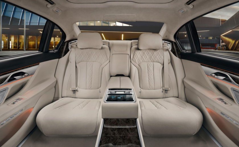 БМВ 7 Лонг 2017