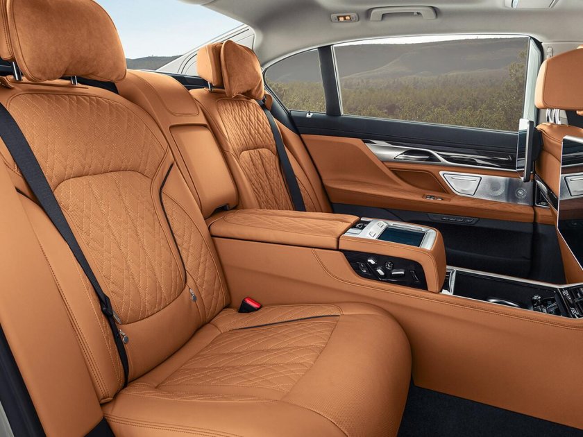 BMW 750 li XDRIVE салон