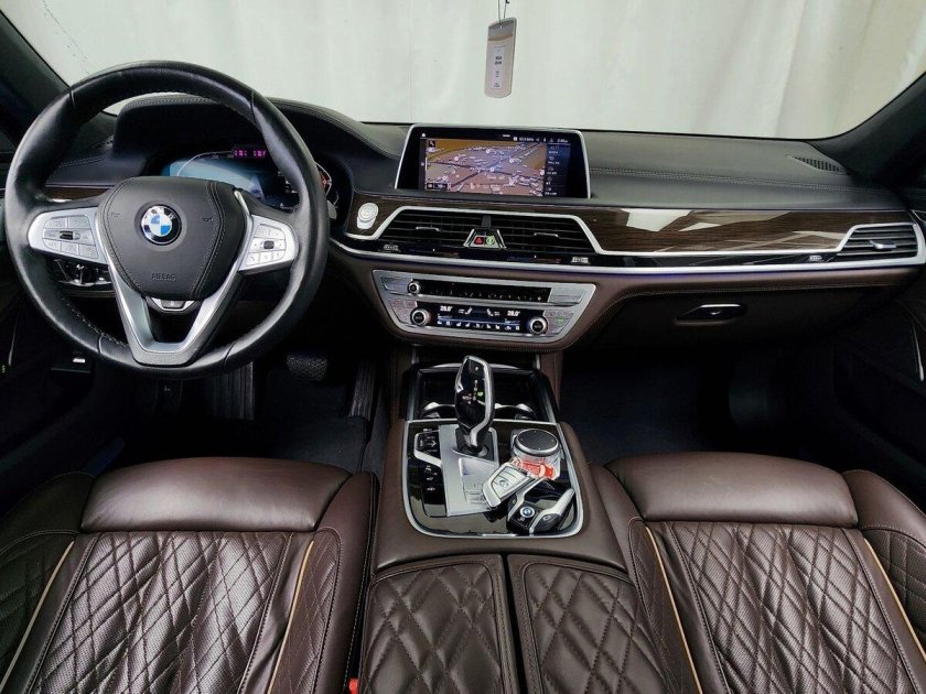 Bmw 7 series g 11