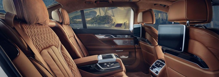 БМВ 7 2021 салон