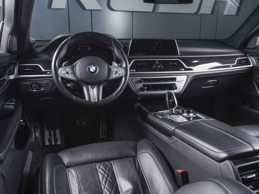 Бмв 7 серии 2018