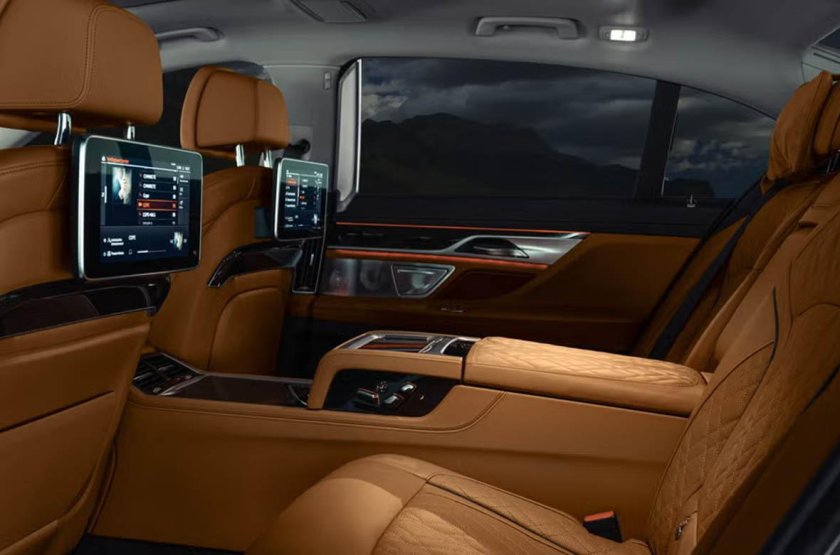 BMW 750 li 2021 салон