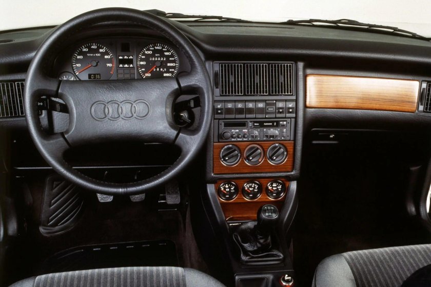 Audi 80 Coupe quattro салон