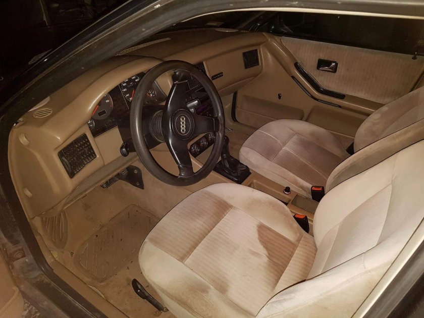 Салон ауди 80