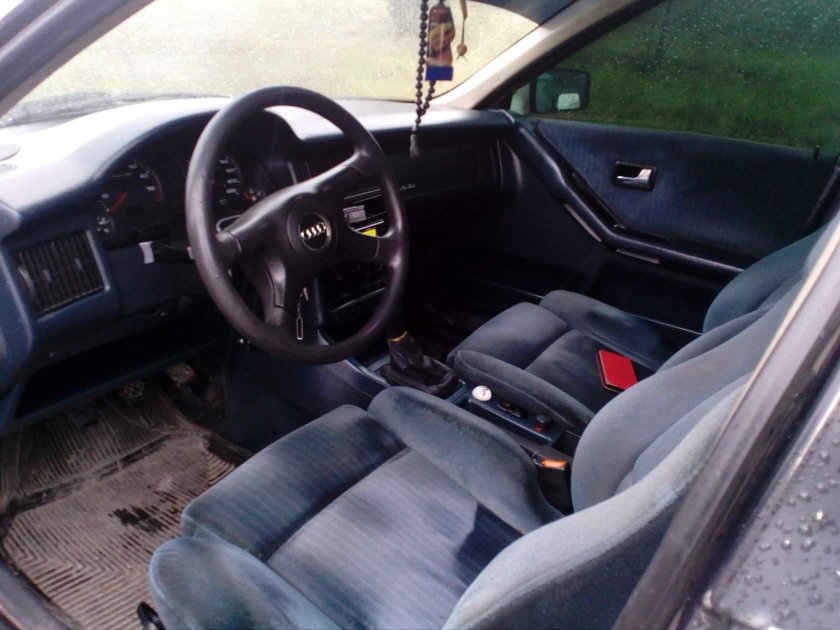 Audi 90 салон