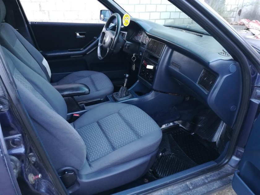 Ауди 80 б3 салон синий