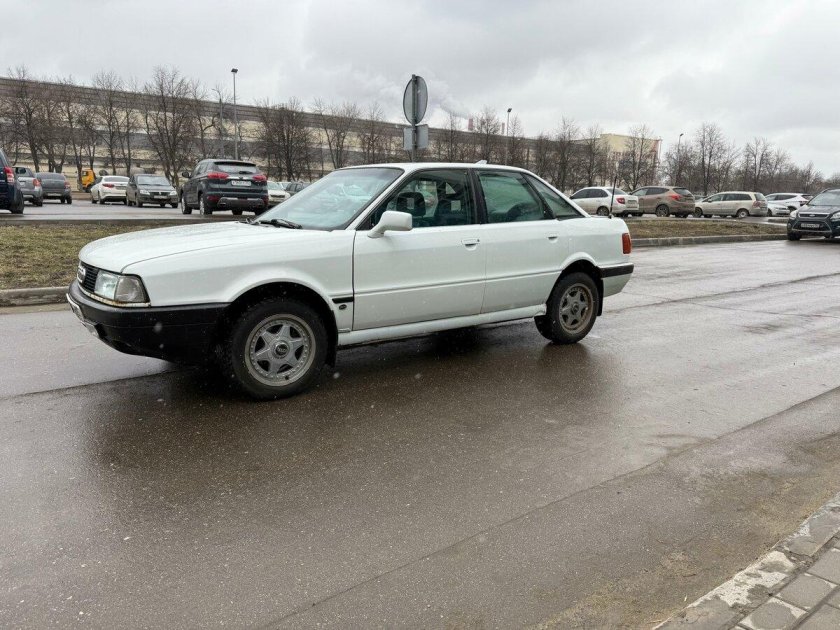 Ауди 80 б3 белая
