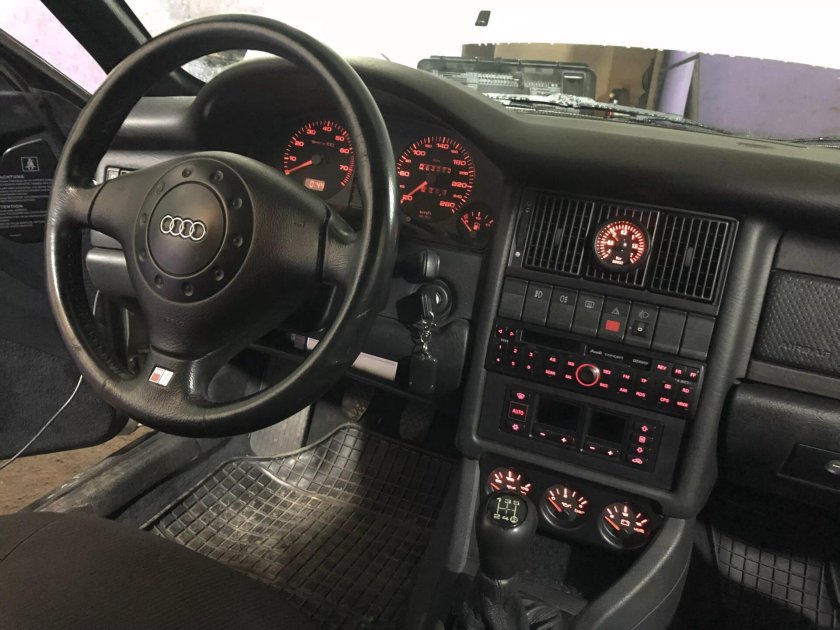 Audi 80 b4 quattro салон