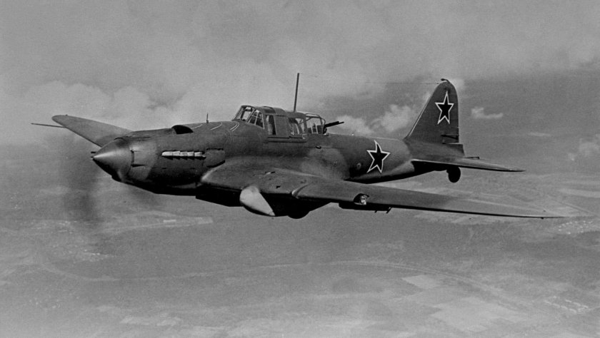Самолёт ил-2 Штурмовик