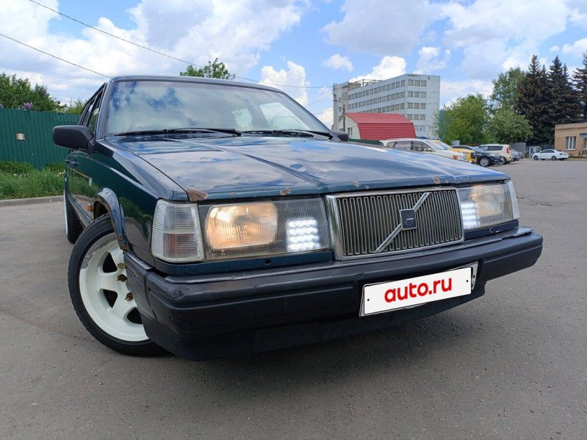 Вольво 940 седан