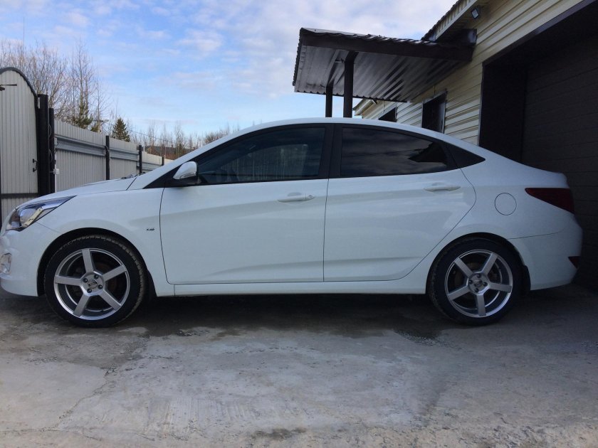 Белый Солярис r17