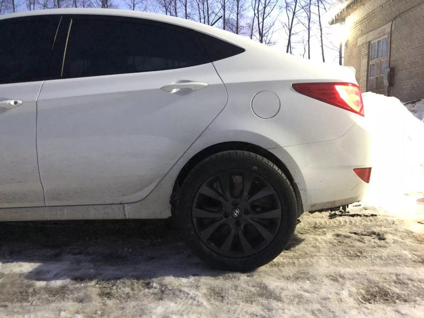 Solaris Hyundai белый r17 вертушки