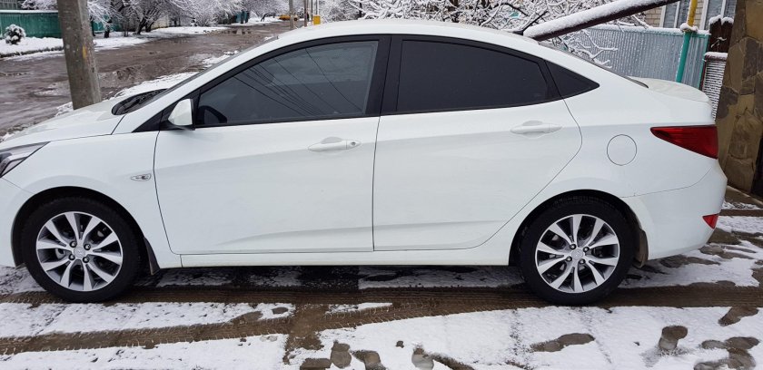 Hyundai Solaris 2 r16