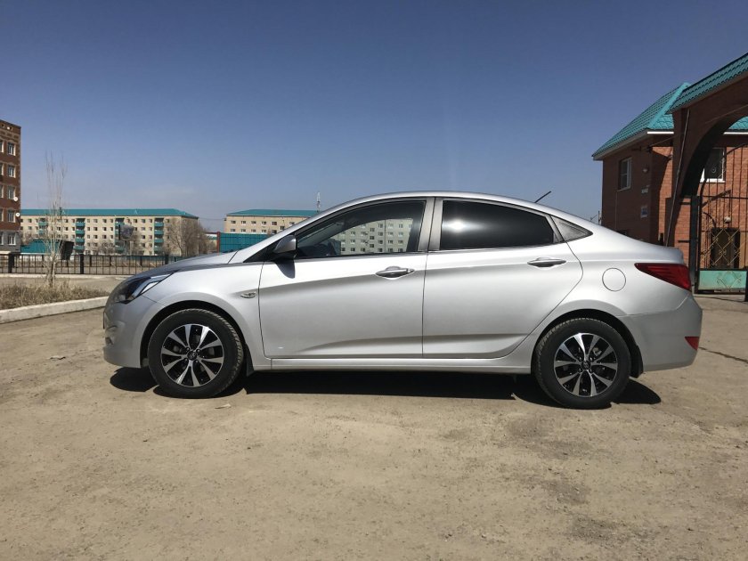 Hyundai Solaris 2 r16