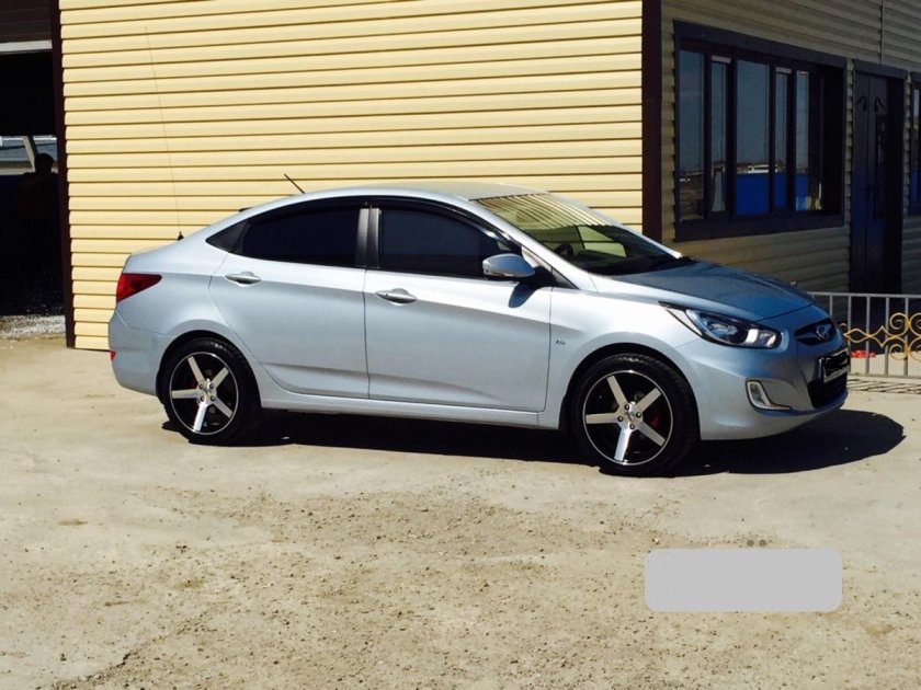 Hyundai Solaris 1 r17