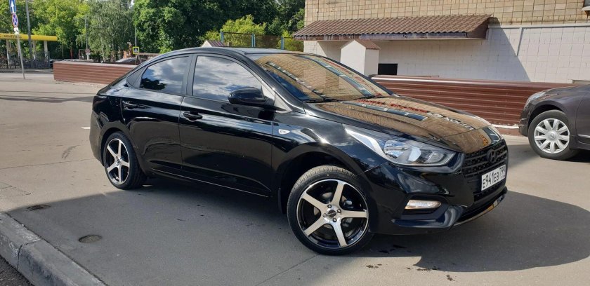 Hyundai Solaris r16 черный