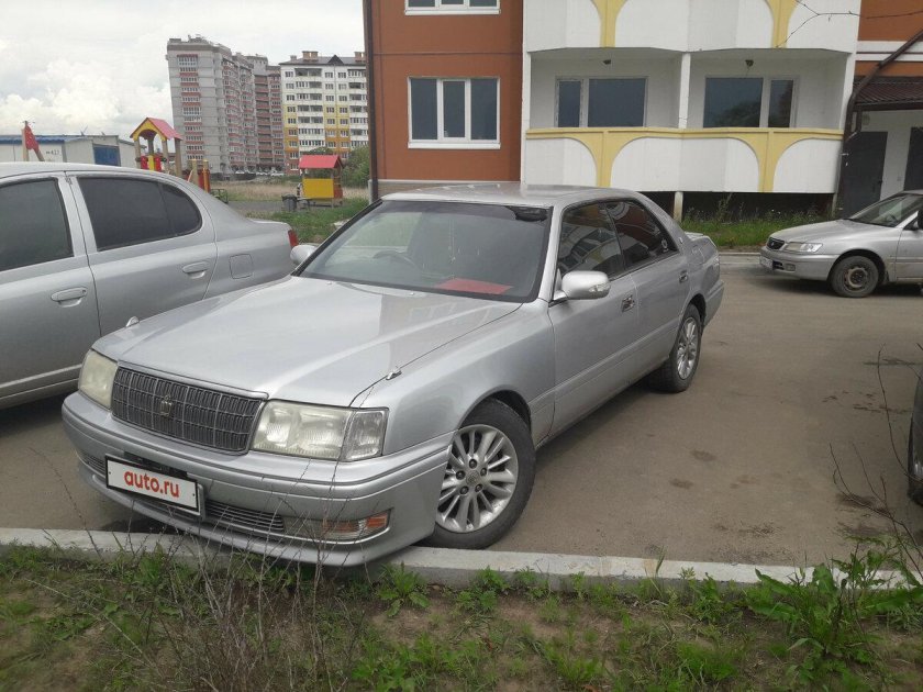 Toyota Crown x (s150)