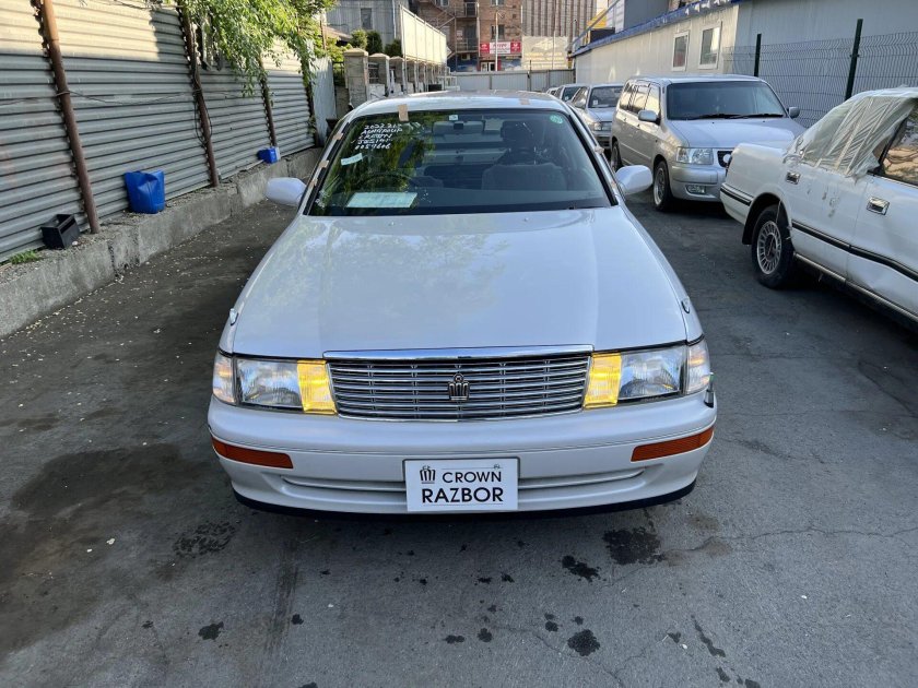 Toyota Crown 141