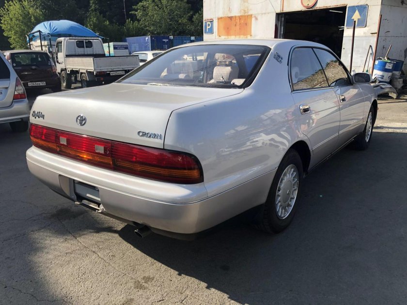 Toyota Crown 141