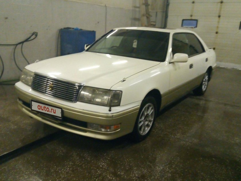 Toyota Crown 1999