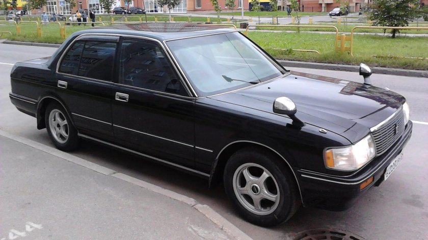 Toyota Crown gs130