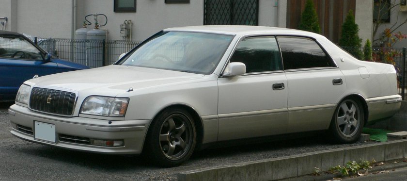 Toyota Crown Majesta 1 поколение