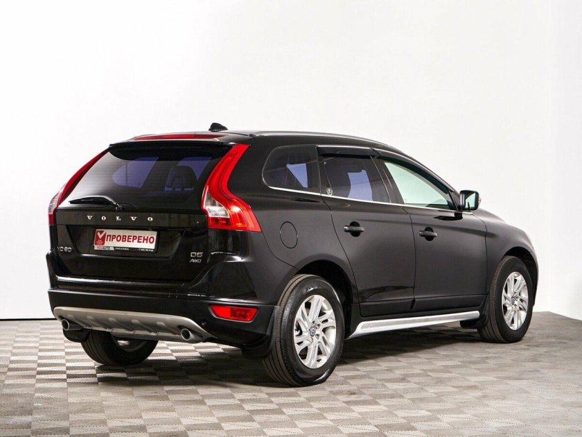 Volvo xc60 2011 сзади