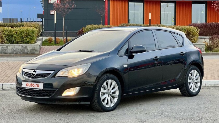 Opel Astra j 2011