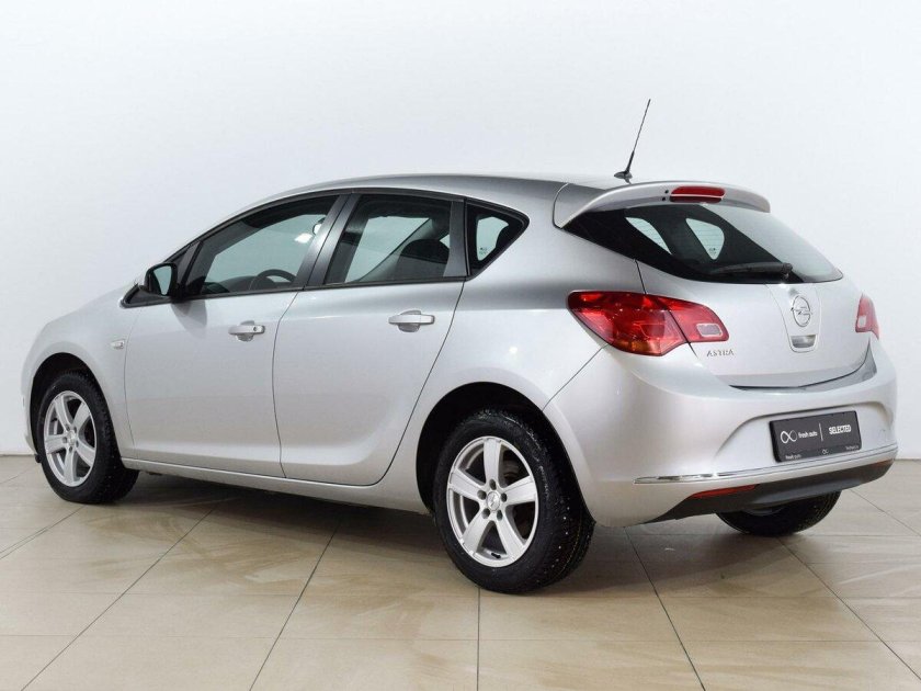Opel Astra 2014