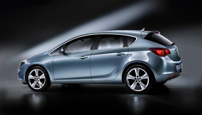 Опель Астра j 2010 хэтчбек