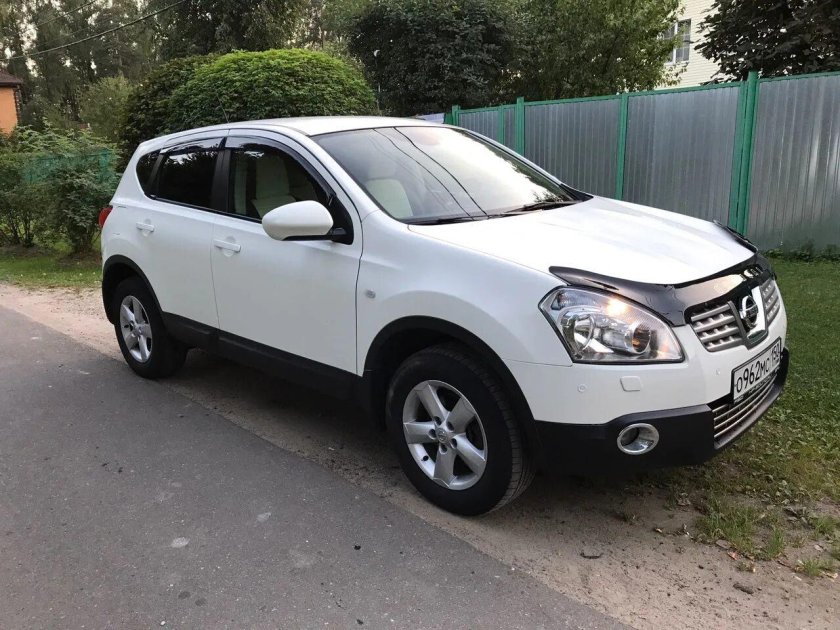 Белый Кашкай 2009 года