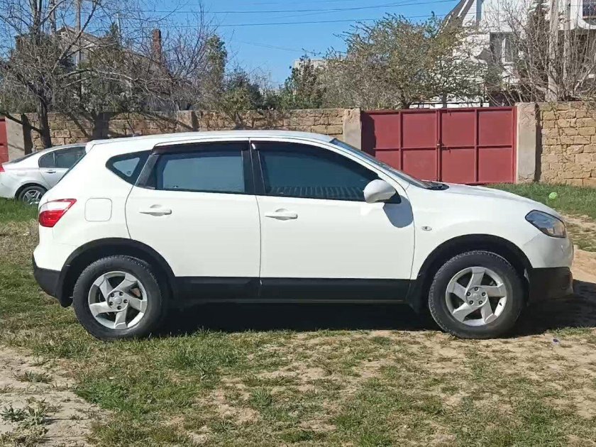 Nissan qashqai i