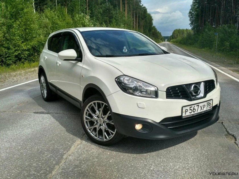 Ниссан Кашкай 2013 белый