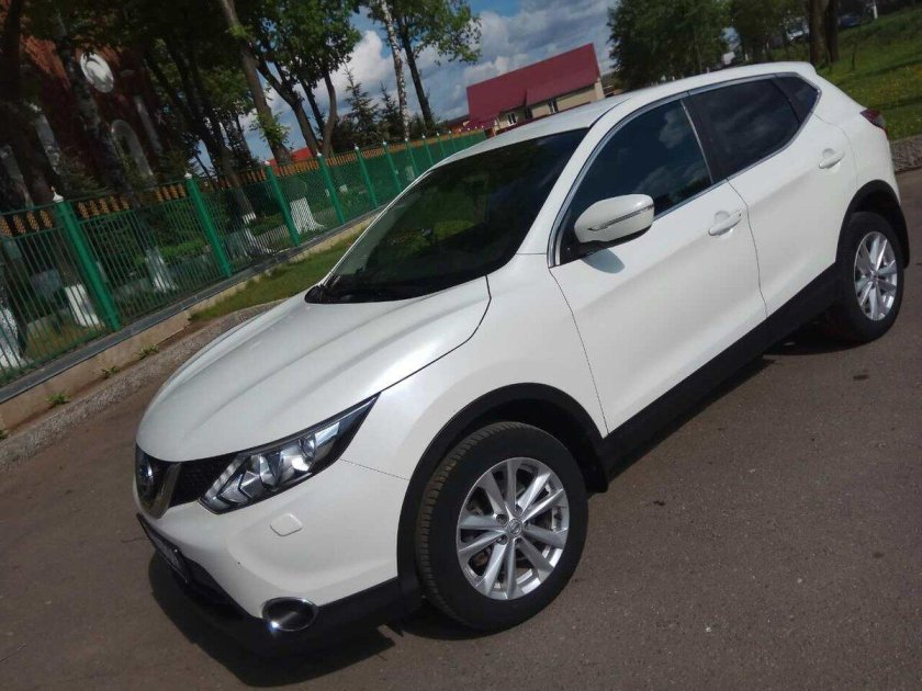 Nissan Qashqai 2014 белый